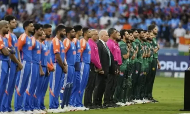 ম্যাচ শেষে পাকিস্তানি ক্রিকেটারদের সঙ্গে হাত মেলেনি ভারত