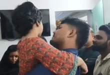 নিহত সাংবাদিক শিবলির পরিবার ও সন্তানদের সাথে আবিদের সাক্ষাৎ