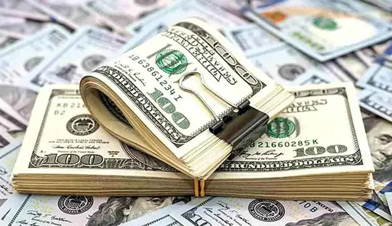 হুন্ডি কমেছে, বৈধ পথে বাড়ছে প্রবাসী আয়