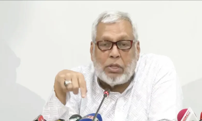 গণছুটিতে পল্লী বিদ্যুতের কর্মীরা, কঠোর বার্তা জ্বালানি উপদেষ্টার