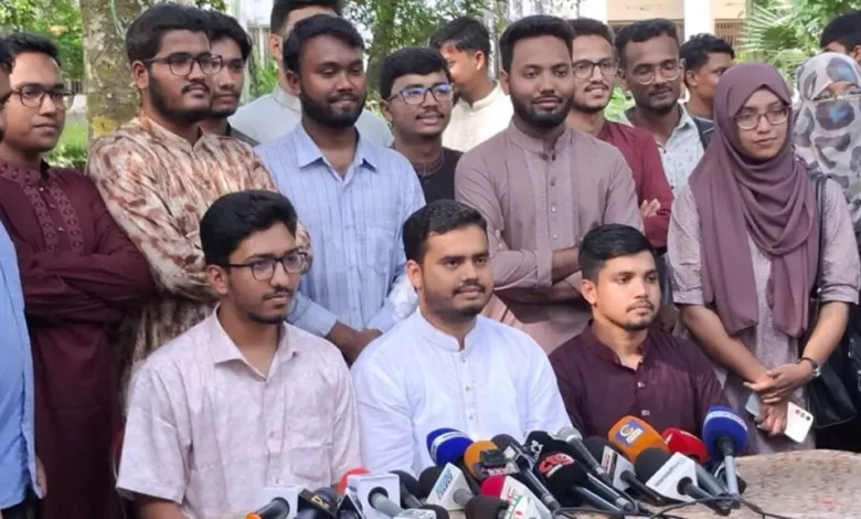 চাকসুতে শিবিরের প্যানেল ঘোষণা, আছেন হিন্দুধর্মাবলম্বী প্রার্থীও