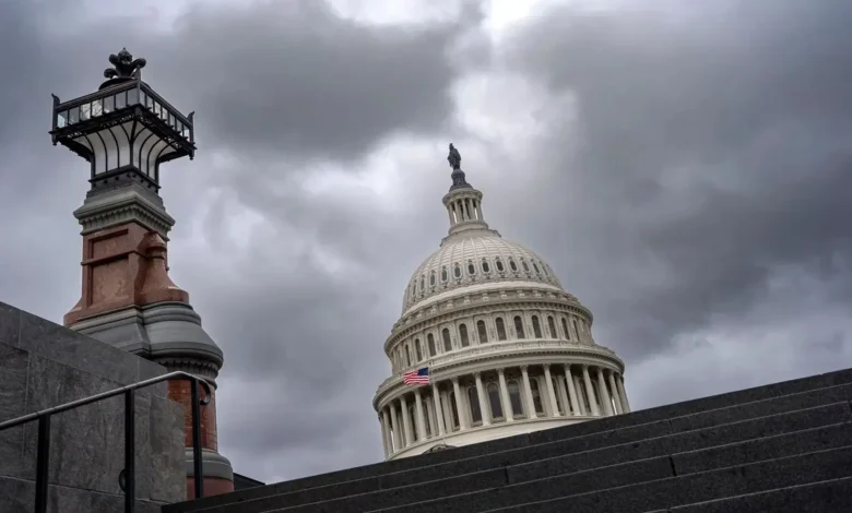 সরকার শাটডাউন তুলতে ১৩তম বারের মতো ব্যর্থ হলো মার্কিন সিনেট