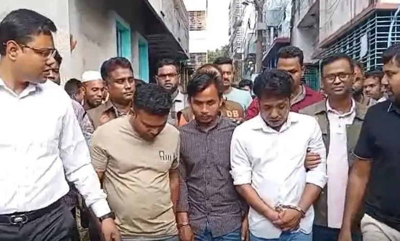 দিনাজপুরে বার বার কাশি দিয়ে পরীক্ষার হলে ডিভাইসসহ ধরা পড়লেন চাকরিপ্রার্থী