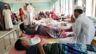 নওগাঁয় হোস্টেলের খাবার খেয়ে অর্ধশতাধিক মাদরাসা শিক্ষার্থী হাসপাতালে