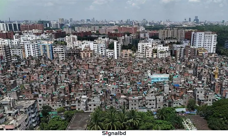 জেনেভা ক্যাম্পে ২ গ্রুপের সংঘর্ষ, ককটেল বিস্ফোরণে যুবক নিহত