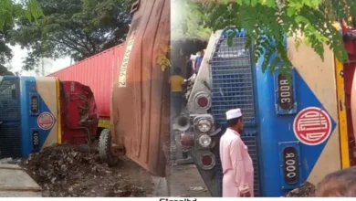 মালবাহী ট্রেনে ট্রাকের ধাক্কা, লাইনচ্যুত ইঞ্জিনে স্থবির ট্রেন চলাচল