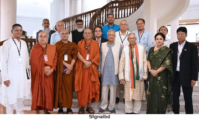 প্রবারণা পূর্ণিমা উপলক্ষে প্রধান উপদেষ্টার সঙ্গে বৌদ্ধ নেতৃবৃন্দের শুভেচ্ছা বিনিময়