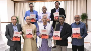 সংস্কার কমিশনের প্রতিবেদন সহজবোধ্য করে বই প্রকাশের আহ্বান প্রধান উপদেষ্টার