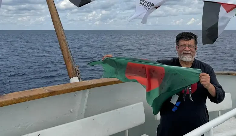 প্রথম বাংলাদেশি হিসেবে ফ্লোটিলার অভিযাত্রী হলেন ড. শহিদুল আলম