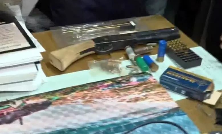 চট্টগ্রামে জুলাই আন্দোলনে প্রকাশ্যে গুলি চালানো সাবেক আ. লীগ নেতা অস্ত্রসহ আটক