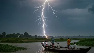 নদী পারের জন্য ঘাটে অপেক্ষা, বজ্রপাতে ৩ জনের প্রাণহানি