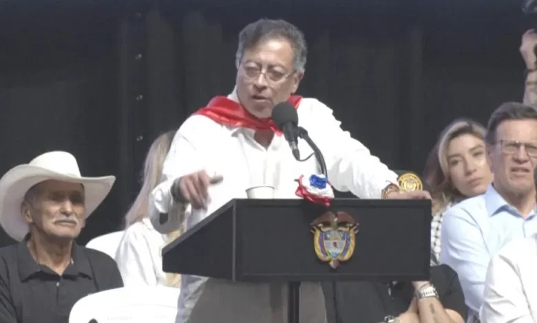 সুর পাল্টালেন কলম্বিয়ার প্রেসিডেন্ট, সমর্থন দিলেন ট্রাম্পের গাজা নীতিকে