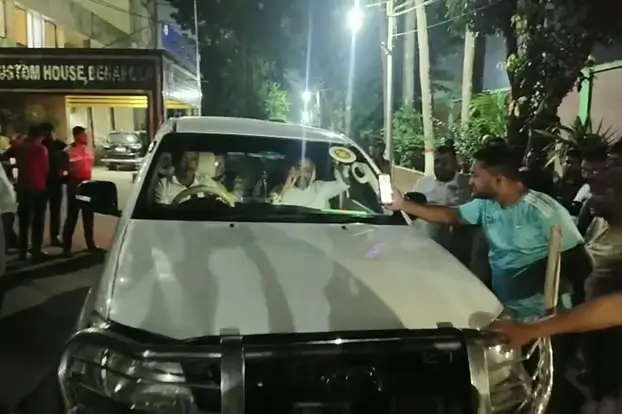 ‘ঘুষ নিতে’ সহকারী নিয়োগ, বেনাপোলের রাজস্ব কর্মকর্তা গ্রেপ্তার