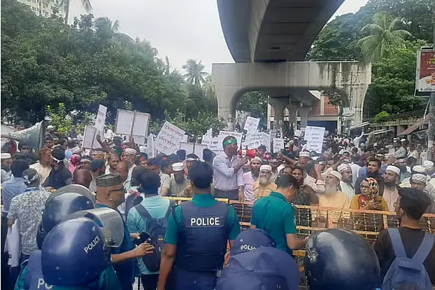 এমপিও শিক্ষকদের সঙ্গে বেতন-ভাতা নিয়ে আর কত ‘তামাশা’