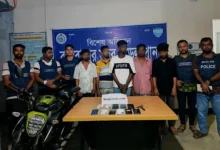 কক্সবাজারে পর্যটককে ছুরিকাঘাত, পাঁচ ছিনতাইকারী গ্রেপ্তার