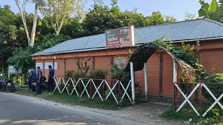 মাদ্রাসাছাত্রীকে তুলে রেস্তোরাঁয় নিয়ে ধর্ষণ, আড়াল করতে সাউন্ডবক্সে চলে গান
