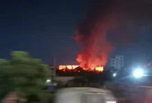 রাজধানীর কুড়িলে রিকশা গ্যারেজে ভয়াবহ আগুন, নিয়ন্ত্রণে ফায়ার সার্ভিসের একাধিক ইউনিট