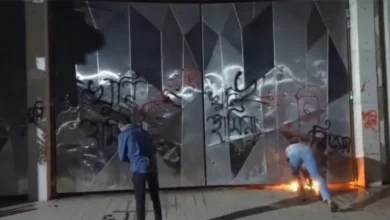 নিজাম হাজারীর বাগান বাড়িতে আগুন, ছাত্র-জনতার বিক্ষোভ