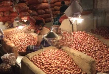 পেঁয়াজের বাজারে অস্থিরতা, হঠাৎ কেন দাম বাড়ছে?