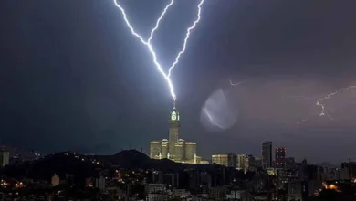 হঠাৎ সৌদি আরবে ভারী বৃষ্টি, মক্কায় রেড অ্যালার্ট জারি