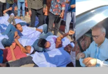 কাফনের কাপড়ে সড়কে শুয়ে রিজভীকে আটকে দিলেন নেতাকর্মীরা