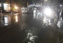 কার্তিকের বৃষ্টিতে ডুবলো ঢাকা, জলাবদ্ধতায় দুর্ভোগ