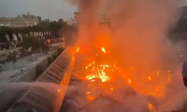 গাজীপুরে ভয়াবহ অগ্নিকাণ্ড: টিনসেড কলোনির ১০০টি ঘর পুড়ে ছাই