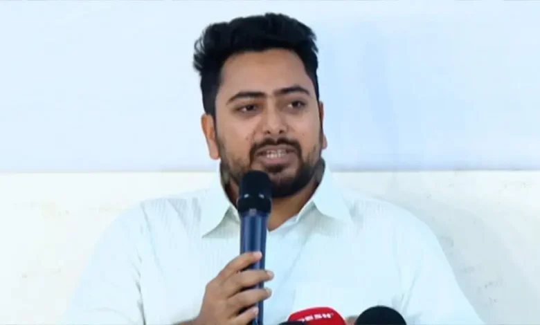 বিএনপি সংস্কার ভেস্তে দিচ্ছে, জামায়াত নির্বাচন পেছানোর চেষ্টা করছে: নাহিদ