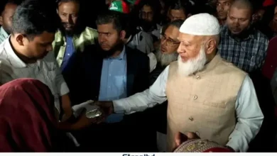 আগুনে ক্ষতিগ্রস্ত কড়াইল বস্তি পরিদর্শনে জামায়াত আমির