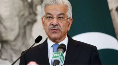 আফগানিস্তানে হামলার ইঙ্গিত, পাকিস্তানের প্রতিরক্ষামন্ত্রীর কঠোর বার্তা