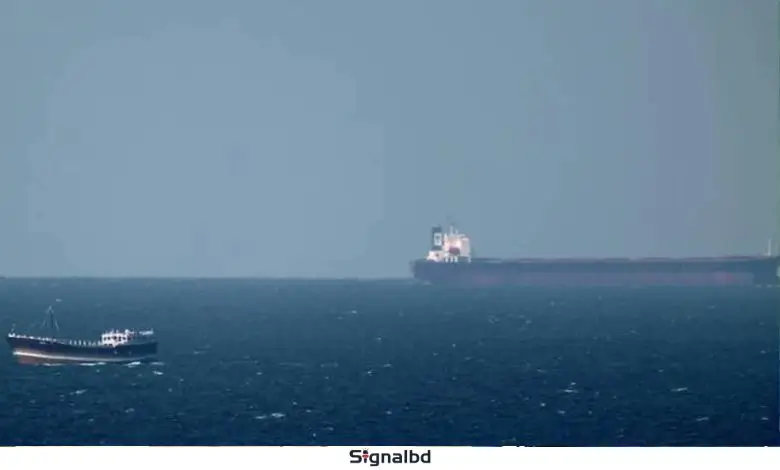 হরমুজ প্রণালীতে ইরানের তেল ট্যাংকার জব্দ