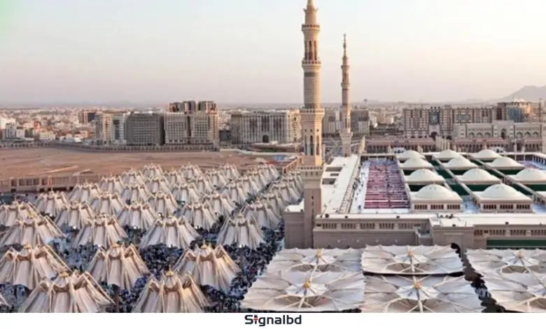 মসজিদে নববির স্বয়ংক্রিয় ছাতাগুলো: সৌন্দর্য ও প্রযুক্তির অনন্য সমন্বয়