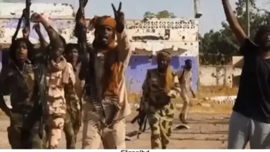 সুদানে গণহত্যার প্রমাণ লোপাটে ‘গণকবর খুঁড়ে’ মরদেহ চাপা দিচ্ছে আরএসএফ