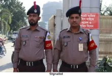 নতুন পোশাকে নেমেছে বাংলাদেশ পুলিশ