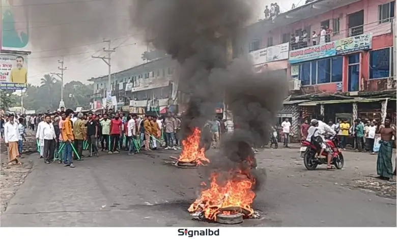 চাঁদপুর-লক্ষ্মীপুর সড়কে আগুন জ্বালিয়ে বিএনপির বিক্ষোভ অব্যাহত