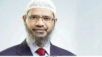 ঢাবি শিক্ষার্থীদের ড. জাকির নায়েককে ডক্টরেট ডিগ্রি দেওয়ার দাবি