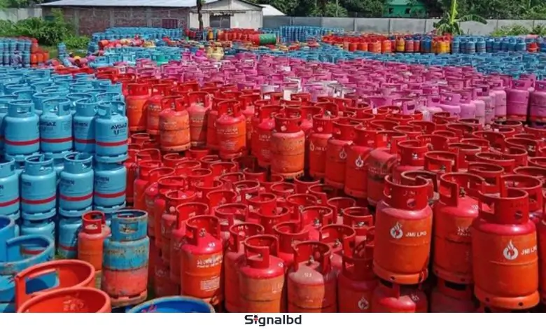 নভেম্বর মাসে ১২ কেজি সিলিন্ডারের নতুন মূল্য ১,২১৫ টাকা