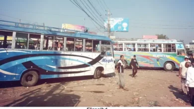বরিশালে বাস বন্ধ: শিক্ষার্থী–শ্রমিক সংঘর্ষ