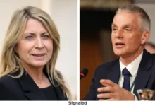 বিবিসির মহাপরিচালক টিম ডেভি এবং বার্তাপ্রধান ডেবোরাহ'র পদত্যাগ