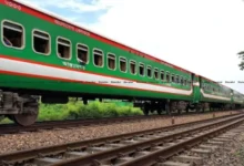 একতা এক্সপ্রেস ট্রেনে হকারকে গলা কেটে হত্যা