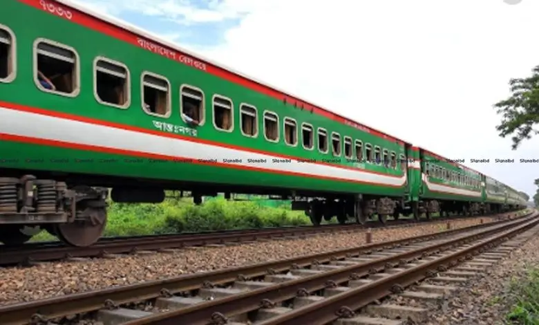 একতা এক্সপ্রেস ট্রেনে হকারকে গলা কেটে হত্যা