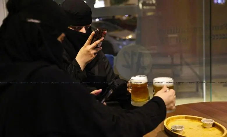 সৌদি আরবে প্রথমবারের মতো চালু হলো বার, বিক্রি হবে বিয়ার