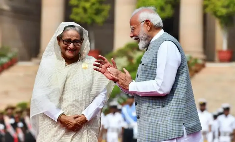 হাসিনাকে ফেরত চেয়ে পাঠানো চিঠির জবাব দিচ্ছে না ভারত