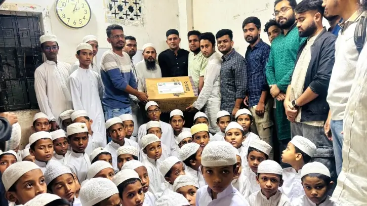 তারেক রহমানের ৬১তম জন্মদিনে ৬১টি কোরআন বিতরণ: গণতন্ত্র পুনরুদ্ধার ও ছাত্রদলের অঙ্গীকার