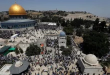 চুক্তি ভেঙে আল-আকসা মসজিদ কম্পাউন্ডে ঢুকে পড়েছে ৯০০ ইসরাইলি