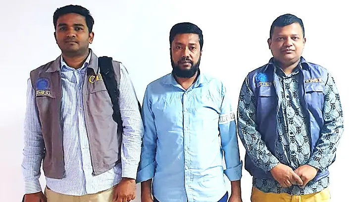 এনজিও গ্রাহকদের ৬০০ কোটি টাকা আত্মসাৎ, মূলহোতা গ্রেফতার