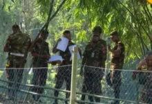 ককটেল তৈরির সময় বিস্ফোরণ, অভিযানে বাড়িতে মিলল ৪৪টি