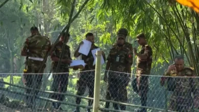 ককটেল তৈরির সময় বিস্ফোরণ, অভিযানে বাড়িতে মিলল ৪৪টি