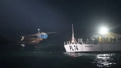 বাংলাদেশের সমুদ্রসীমা থেকে ২৯ জেলে-মাঝিসহ ট্রলার ধরে নিয়ে গেছে ভারতীয় কোস্ট গার্ড