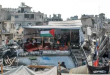 ইউনিফর্ম-ব্যাগ-বই কিছুই নেই, জোড়াতালি দেয়া পোশাকে স্কুলে যাচ্ছে গাজার শিশুরা